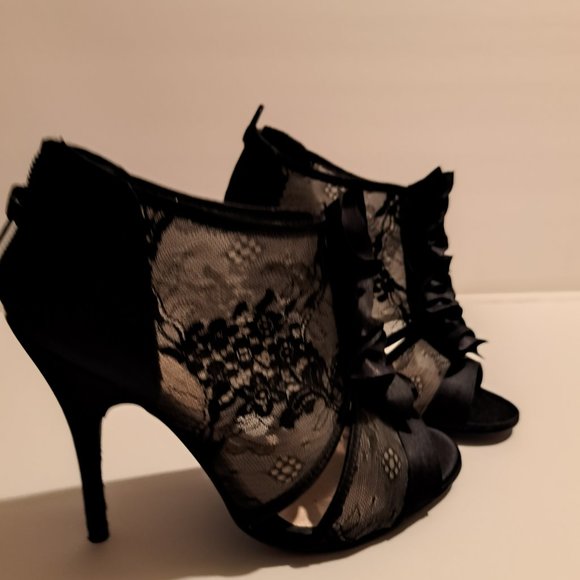 Andrea Stunning Glamour Lace Stiletto Booties - Picture 2 of 5